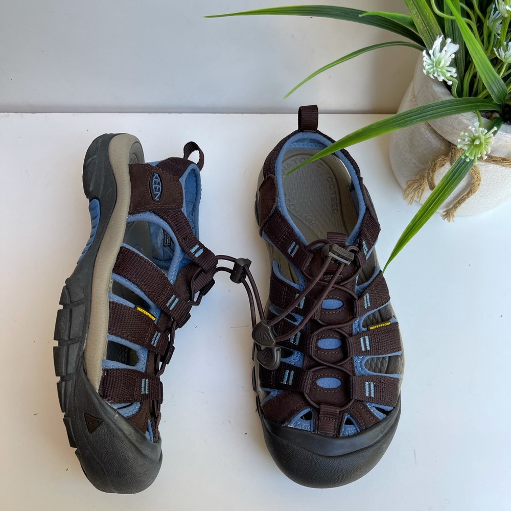 KEEN🍂🍁 Newport H2 Sandals Womens Size 8